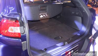 Jeep Cherokee Terbaru Diluncurkan di Indonesia Jeep Cherokee Terbaru Diluncurkan di Indonesia