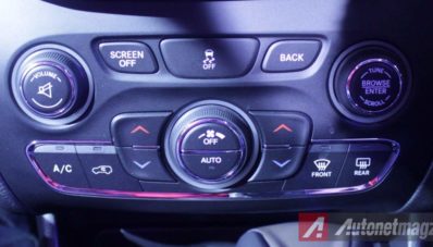 Jeep Cherokee Terbaru Diluncurkan di Indonesia Jeep Cherokee Terbaru Diluncurkan di Indonesia