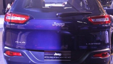 Jeep Cherokee Terbaru Diluncurkan di Indonesia Jeep Cherokee Terbaru Diluncurkan di Indonesia