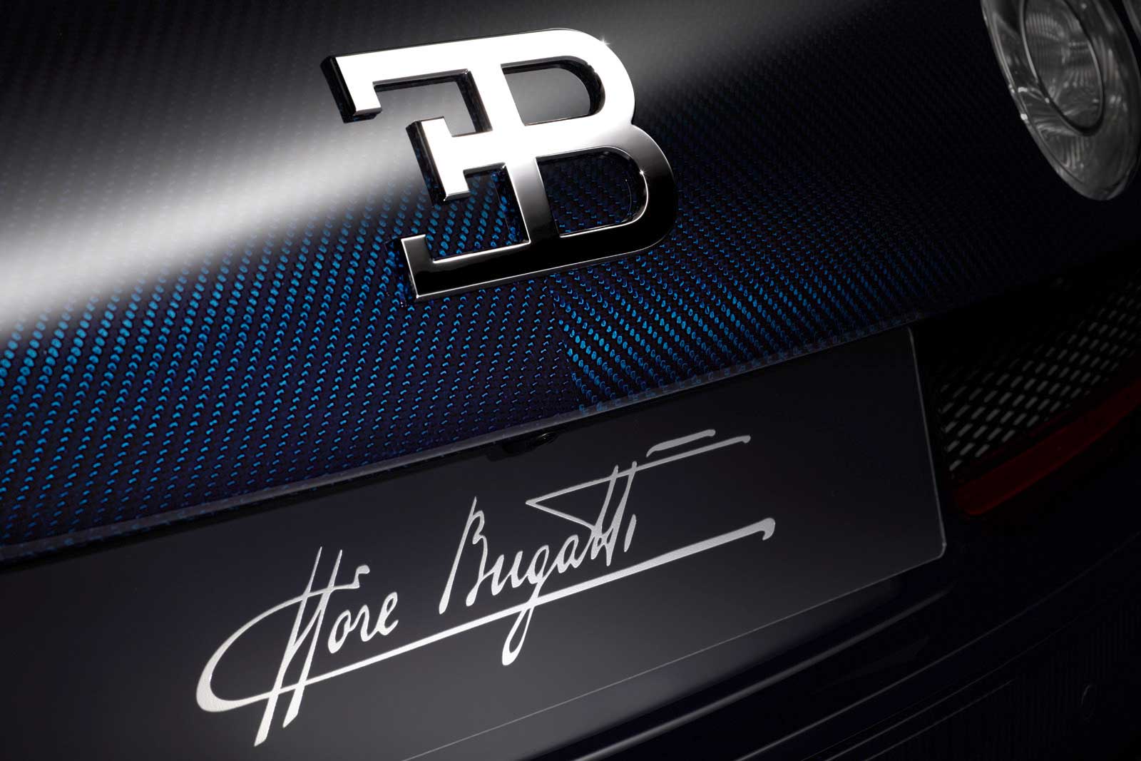 Bugatti, Bugatti-Veyron-Ettore-Bugatti-Edition-Limited-Edition: Nama “Ettore Bugatti” Digunakan Sebagai Nama Terakhir Bugatti Veyron