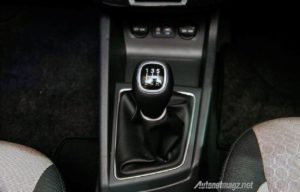 Remaja Pencuri Mobil Gagal Beraksi Karena Mobil Curiannya Bertransmisi Manual