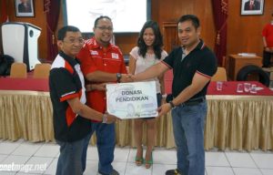 Toyota Indonesia bersama Velozity Berikan Edukasi Safety Driving kepada Siswa SMU Toyota Indonesia bersama Velozity Berikan Edukasi Safety Driving kepada Siswa SMU