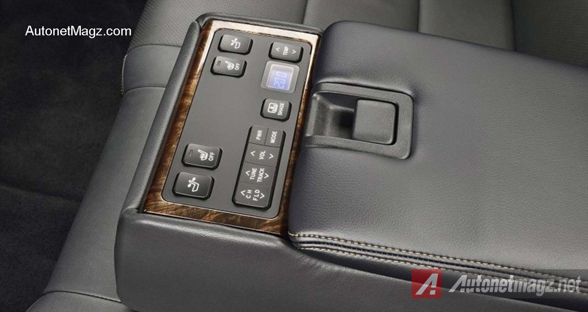 International, Rear-Seat-Toyota-Camry-Facelift-2015: Toyota Camry Facelift 2015 Hadir di Rusia