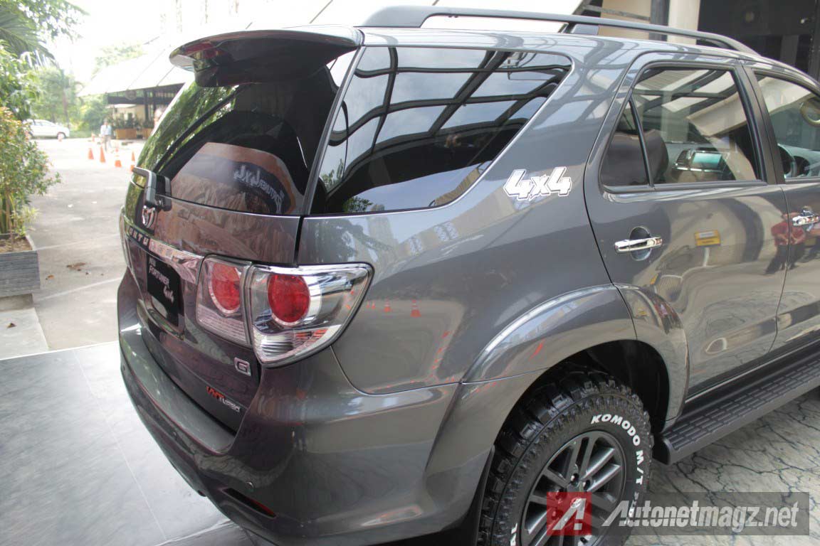 Mobil Baru, Rear-lamp-Toyota-Fortuner: Toyota Fortuner Diesel 4×4 Hadir di Indonesia