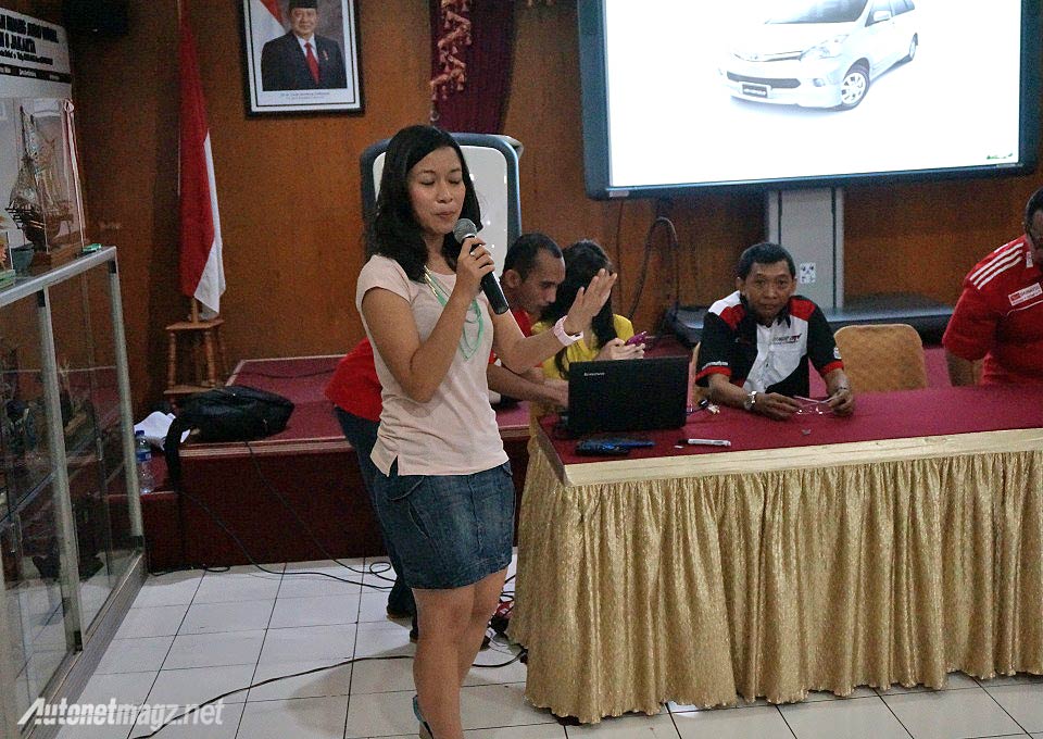 Event, Safety Driving Education untuk anak SMU 82 Jakarta dari Velozity dan PT Toyota Astra Motor: Toyota Indonesia bersama Velozity Berikan Edukasi Safety Driving kepada Siswa SMU