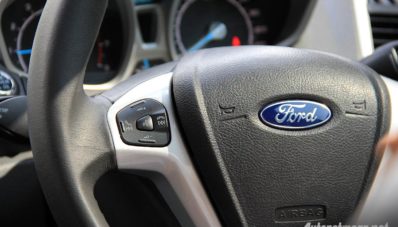 Review Ford EcoSport 1.5L tipe Titanium oleh AutonetMagz [with Video]