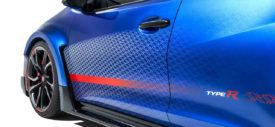 2015 Honda Civic Type R Rear Wings on Blue Painted Body