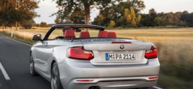BMW-2-Series-Convertible-Folding-Seat