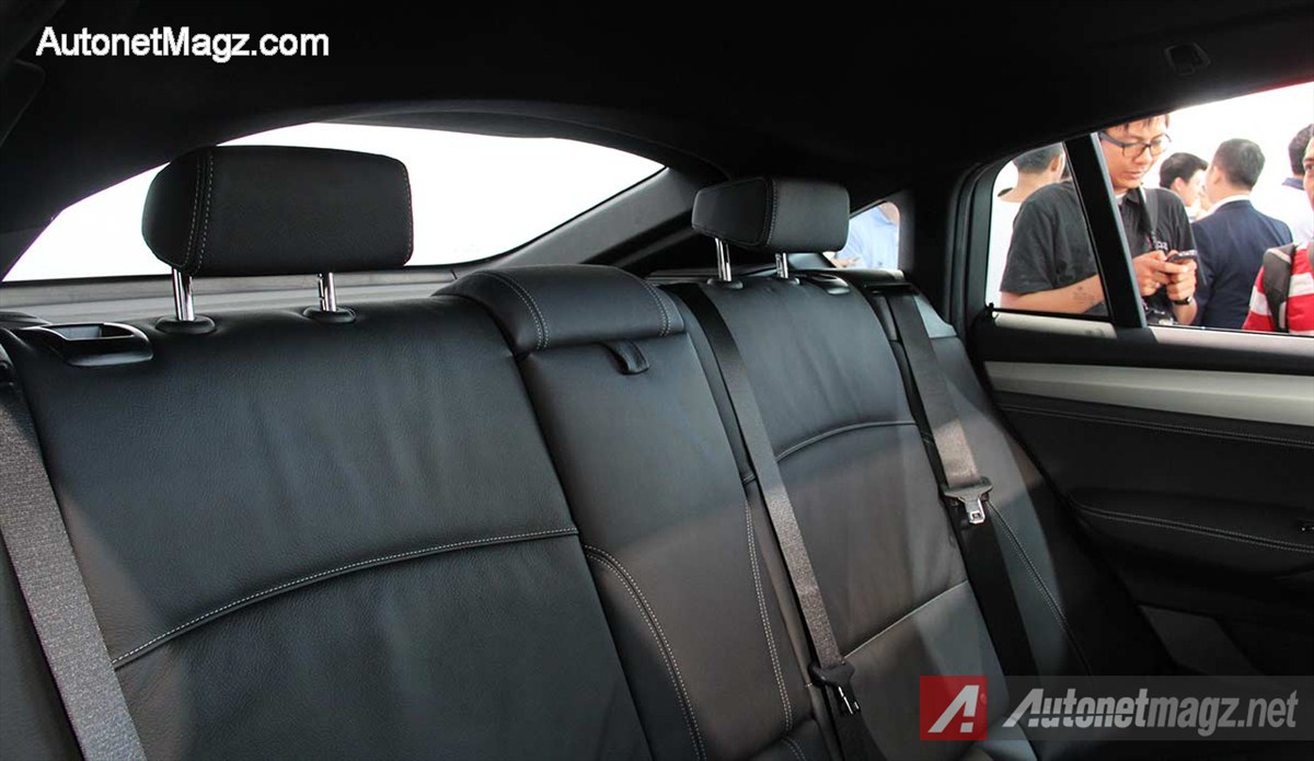 BMW, BMW-X4-Indonesia-Rear-Seat: BMW X4 Diluncurkan di IIMS 2014