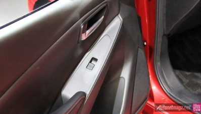 [Exclusive] First Impression Review Mazda 2 SkyActiv 2015 Indonesia [with Video]