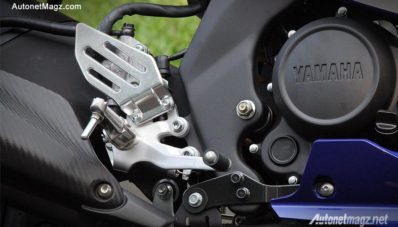 Test Ride Yamaha R15 Indonesia by AutonetMagz [with Video]