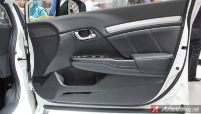 Honda Civic Facelift 2014 Diluncurkan di IIMS 2014