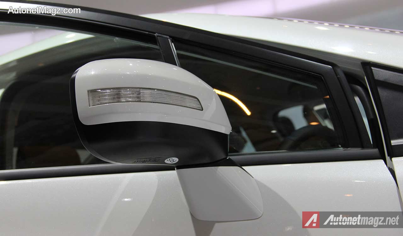 Honda, Honda-Civic-Facelift-2014-Cover-Mirror-With-Side-Turning-Lamp: Honda Civic Facelift 2014 Diluncurkan di IIMS 2014