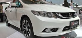 Honda-Civic-Facelift-2014-Black-Dashboard