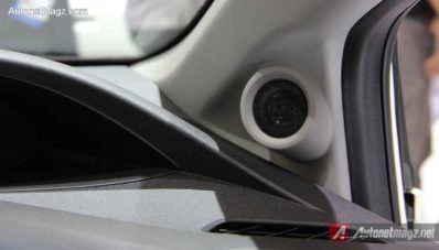 Honda Civic Facelift 2014 Diluncurkan di IIMS 2014