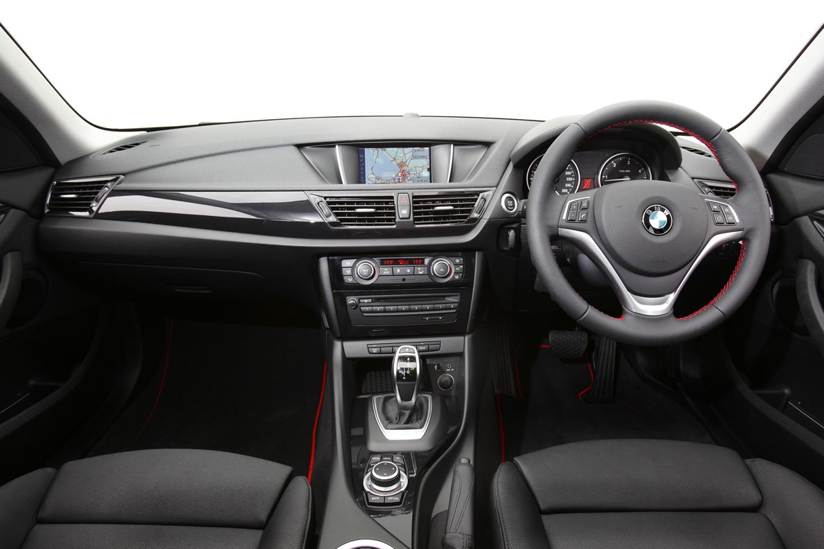 BMW, Interior BMW X1 2015 Indonesia: BMW X1 Facelift Diam-Diam Diluncurkan di IIMS 2014