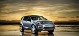 Land Rover Discovery Sport Pictures