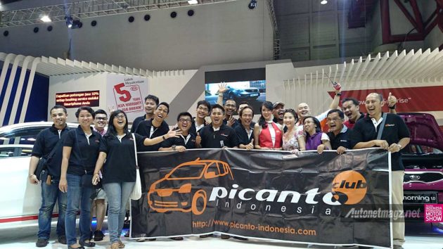 PiCA Picanto Club Indonesia berkunjung ke IIMS 2014 di booth KIA