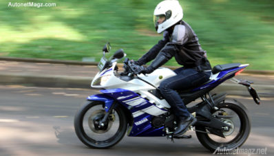 Test Ride Yamaha R15 Indonesia by AutonetMagz [with Video]