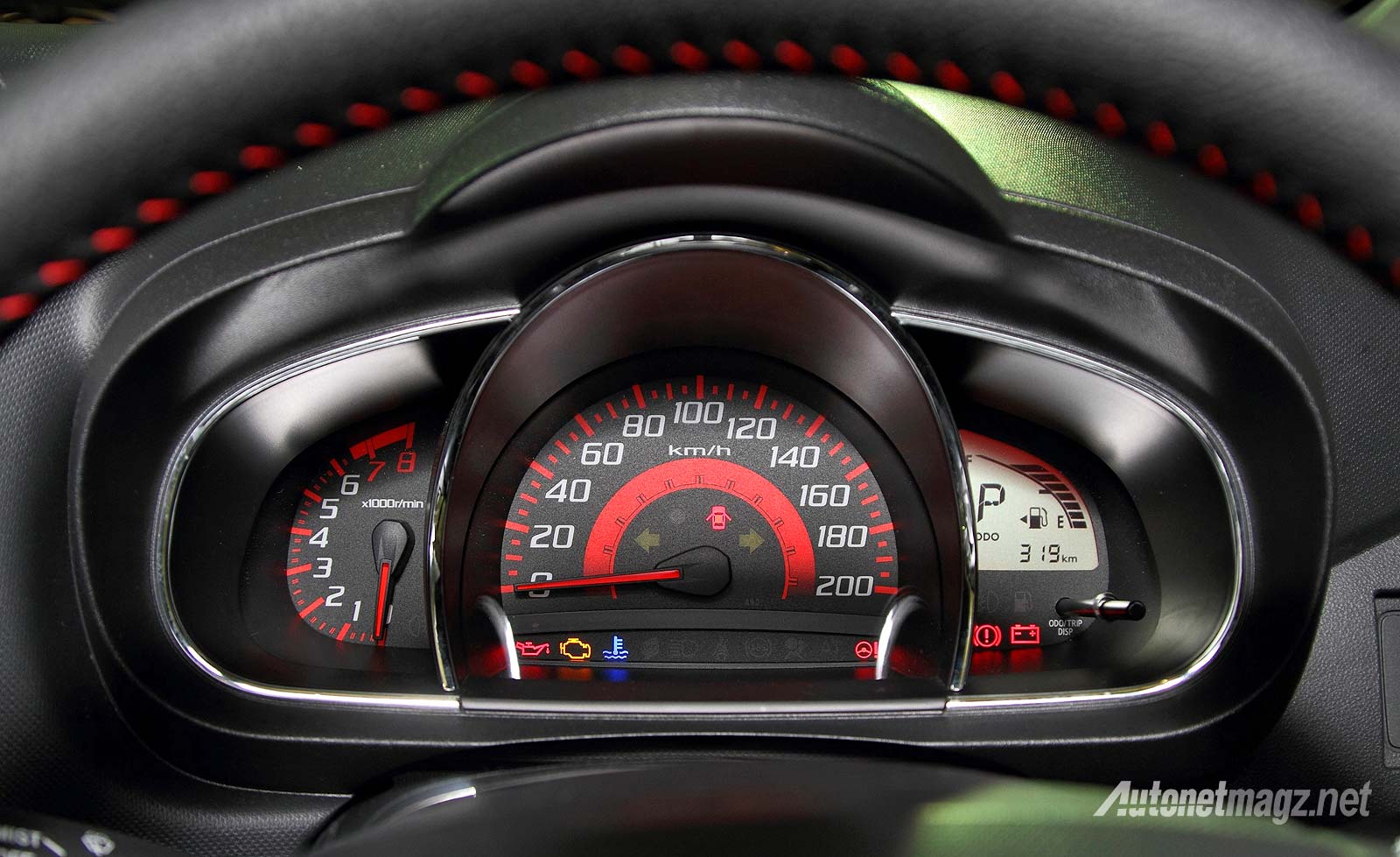 Berita, Speedometer Perodua Axia fitur: First Impression Review Perodua Axia, Kembaran Agya-Ayla di Malaysia