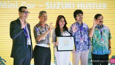 Suzuki Hustler Raih Penghargaan WOW Product – Automotive di IIMS 2014 Suzuki Hustler Raih Penghargaan WOW Product – Automotive di IIMS 2014