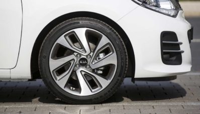 KIA Rio Facelift 2015 Akan Hadir di Paris Motorshow KIA Rio Facelift 2015 Akan Hadir di Paris Motorshow