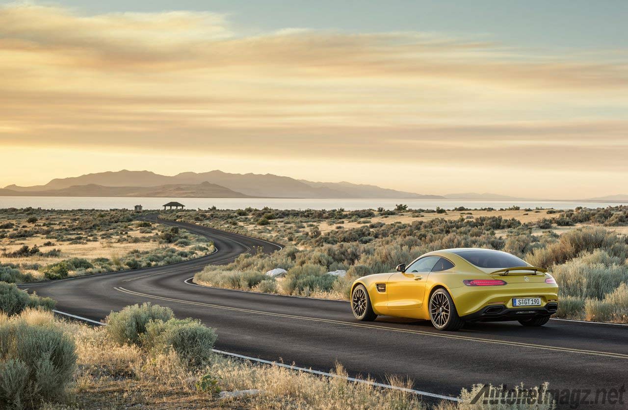 Berita, Wallpaper Mercedes Benz AMG GT Kuning Belakang: Mercedes-Benz AMG GT Hadir Menebar Ancaman