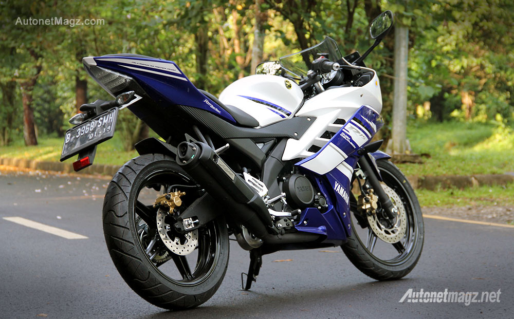Review, Wallpaper Yamaha YZF R15 2014: Test Ride Yamaha R15 Indonesia by AutonetMagz [with Video]