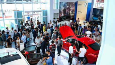 Penjualan BMW di IIMS 2014 Tidak Kalah Dengan Merek Jepang! Penjualan BMW di IIMS 2014 Tidak Kalah Dengan Merek Jepang!