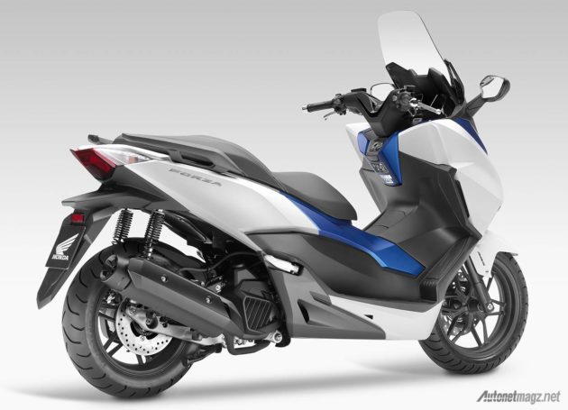 Big skutik Honda Forza 125 2015