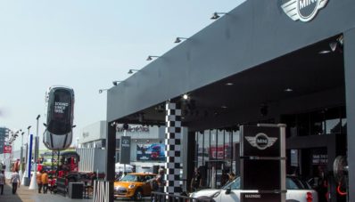 Penjualan MINI Laris, Booth MINI Jadi Favorit Pengunjung IIMS Penjualan MINI Laris, Booth MINI Jadi Favorit Pengunjung IIMS