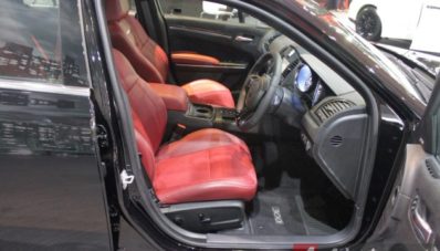 Chryler 300 C SRT8, Sedan Dengan Kapasitas Mesin Terbesar di Indonesia Chryler 300 C SRT8, Sedan Dengan Kapasitas Mesin Terbesar di Indonesia