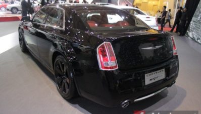 Chryler 300 C SRT8, Sedan Dengan Kapasitas Mesin Terbesar di Indonesia Chryler 300 C SRT8, Sedan Dengan Kapasitas Mesin Terbesar di Indonesia