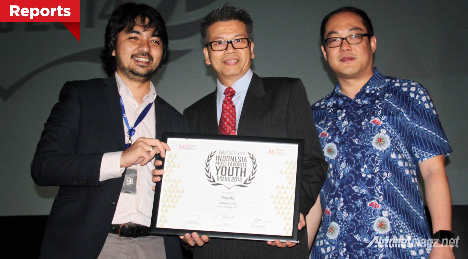 Berita, Cover-Award-Marketeers-Toyota: Toyota Indonesia Sabet 3 Penghargaan Sekaligus di Marketeers Award 2014