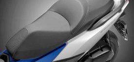 Speedometer dan rem cakram ABS skuter matik Honda Forza 125 tahun 2015
