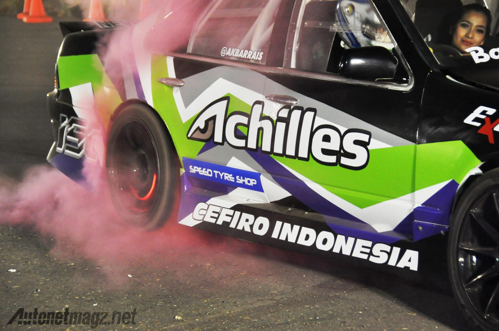 Berita, Nissan-Cefiro-Achilles-Burnout: Achilles Persembahkan Aksi Road Drifting Pertama di Makassar