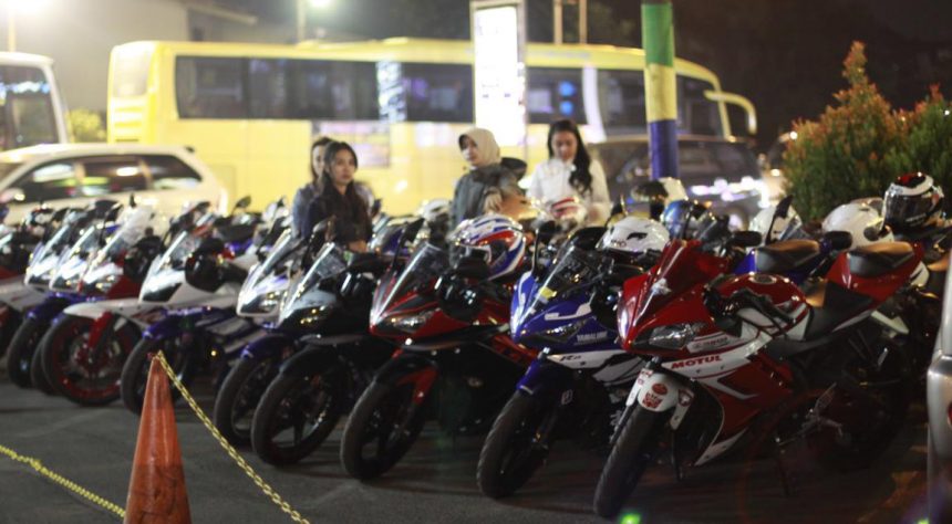 Yamaha R15 Bandung Sosialisasikan Safety Riding di Auto Festival Bandung