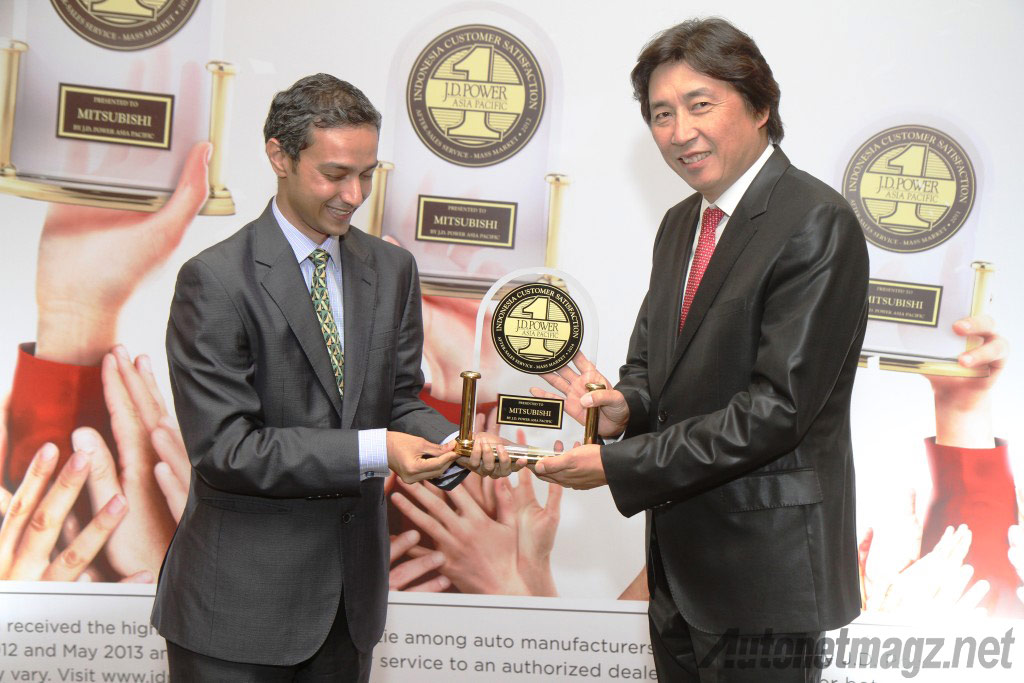 Berita, Penghargaan-Kepuasan-Konsumen-Mitsubishi: Mitsubishi Raih Penghargaan Kepuasan Konsumen Yang Ketiga Kalinya