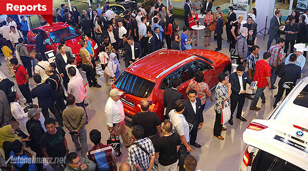 Penjualan mobil BMW di IIMS 2014