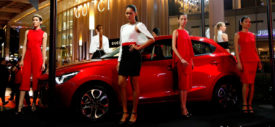 Catwalk-Model-Mazda-Fashion-Street