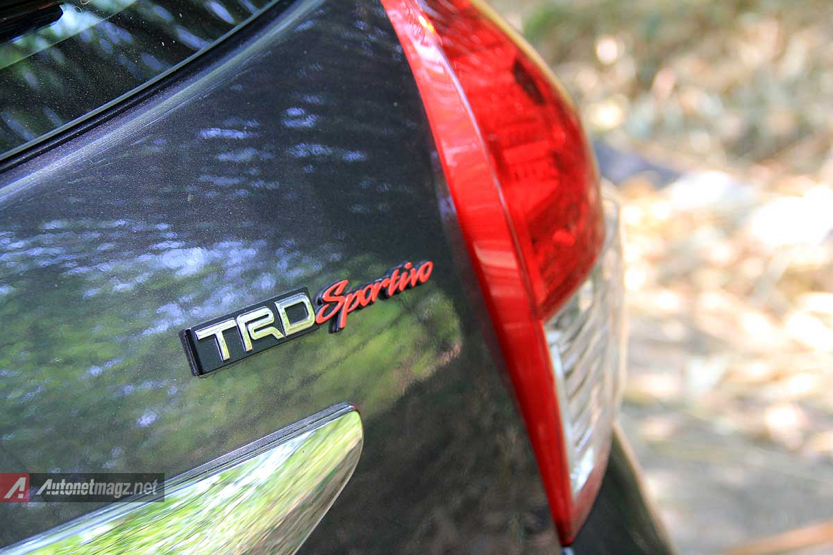 Review, Emblem TRD Toyota Yaris Indonesia 2014: Review dan Test Drive Toyota Yaris S TRD Sportivo 2014 oleh AutonetMagz with Video