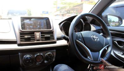 Review dan Test Drive Toyota Yaris S TRD Sportivo 2014 