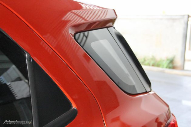 Keunikan desain Ford EcoSport pada pilar D untuk pemecah hambatan angin
