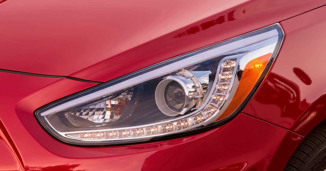 Hyundai, Lampu-LED-DRL-dan-Projector-Headlamp-Hyundai-Grand-Avega: Hyundai Grand Avega Facelift 2015 Hadir di Amerika Serikat!