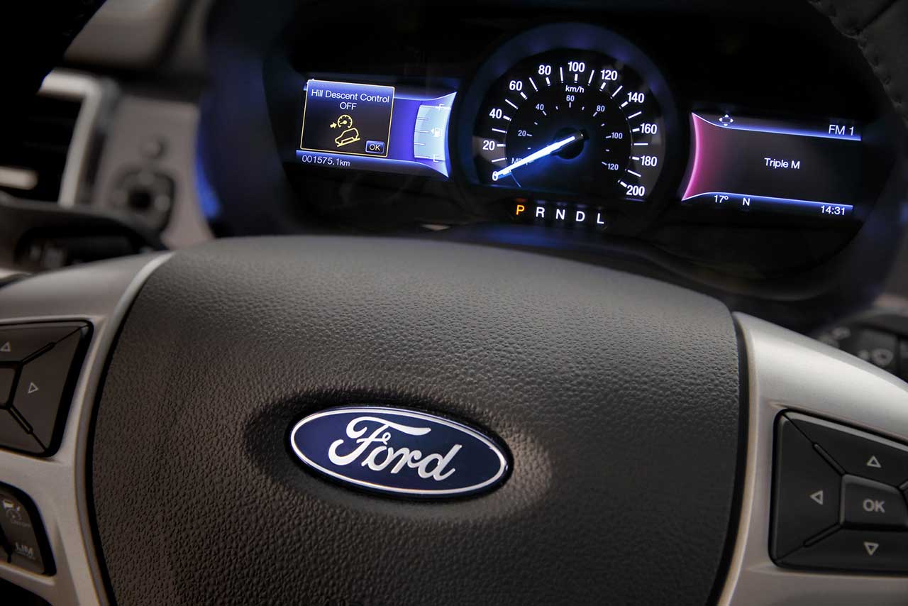Ford, Speedometer-Ford-Everest-Indonesia: Ini Detail Lengkap Ford Everest 2015 Baru, Keren!