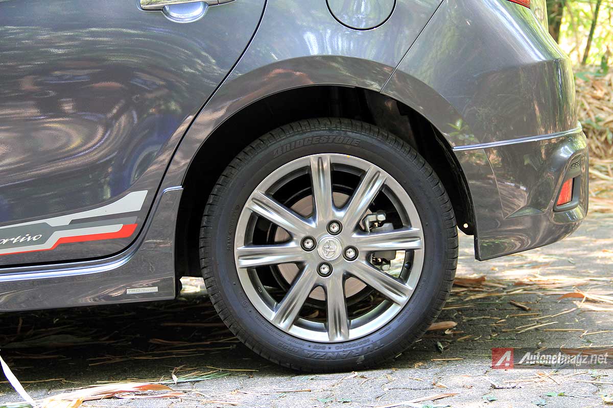 Review, Velg ori oem Toyota Yaris TRD Sportivo: Review dan Test Drive Toyota Yaris S TRD Sportivo 2014 oleh AutonetMagz with Video