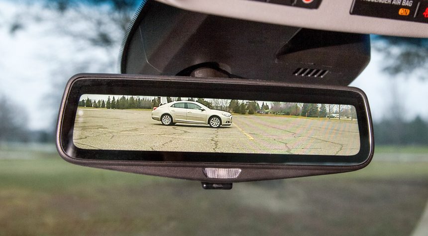 Cadillac Akan Ganti Kaca Spion Mundur Dengan Kamera Live Streaming Cadillac Akan Ganti Kaca Spion Mundur Dengan Kamera Live Streaming