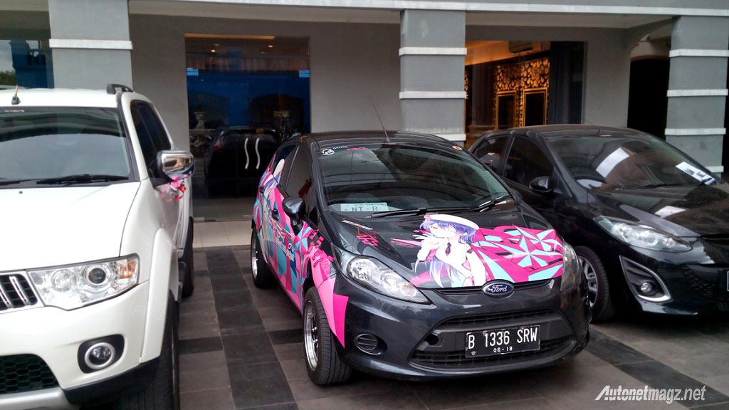 Klub dan Komunitas, Ford Fiesta full body wrap cutting sticker ala komunitas Itasha Indonesia: Ulang Tahun ke-2 Itasha Indonesia : Kumpulnya Komunitas Penggemar Kendaraan Bertema Anime