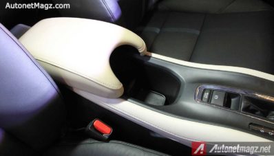 First Impression Review Honda HR-V Prestige by AutonetMagz First Impression Review Honda HR-V Prestige by AutonetMagz