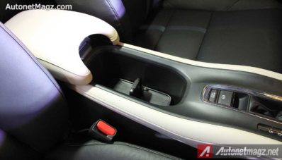 First Impression Review Honda HR-V Prestige by AutonetMagz First Impression Review Honda HR-V Prestige by AutonetMagz